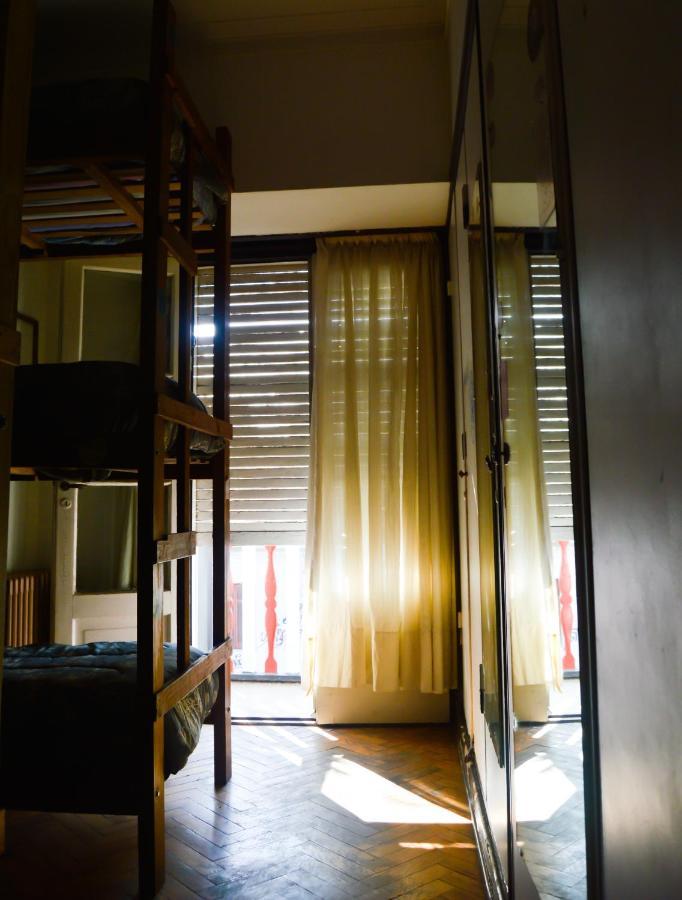 Zeppelin Art-hostel Hostel *