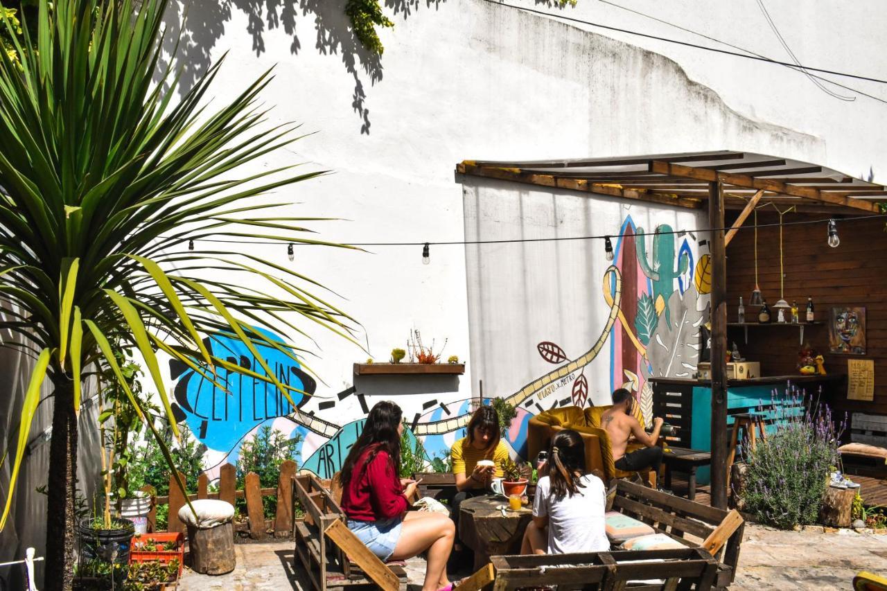 Zeppelin Art-hostel *
